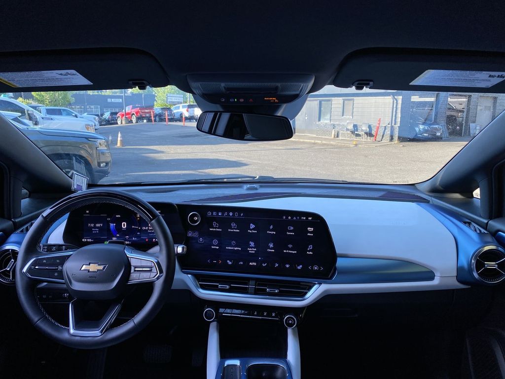 Thumbnail: 2024 Chevrolet Equinox - 8