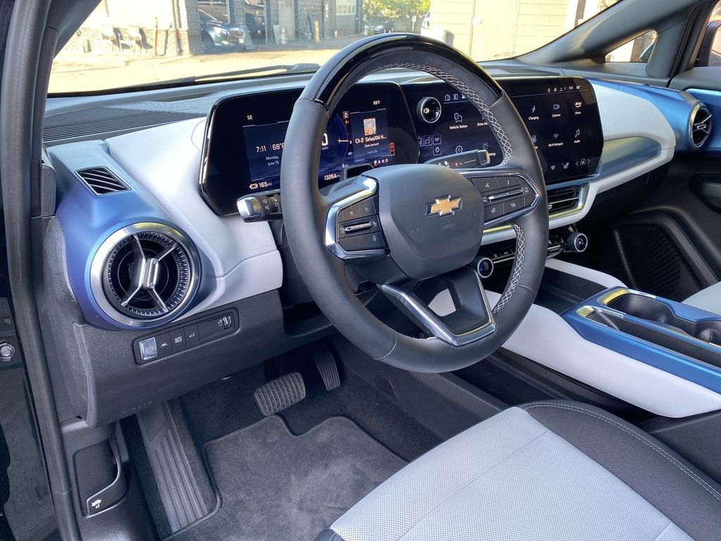 Thumbnail: 2024 Chevrolet Equinox - 2