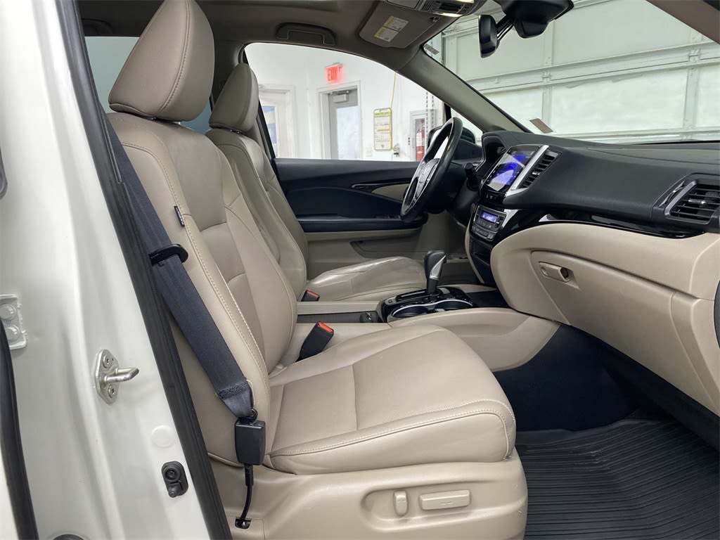 Thumbnail: 2019 Honda Ridgeline - 11