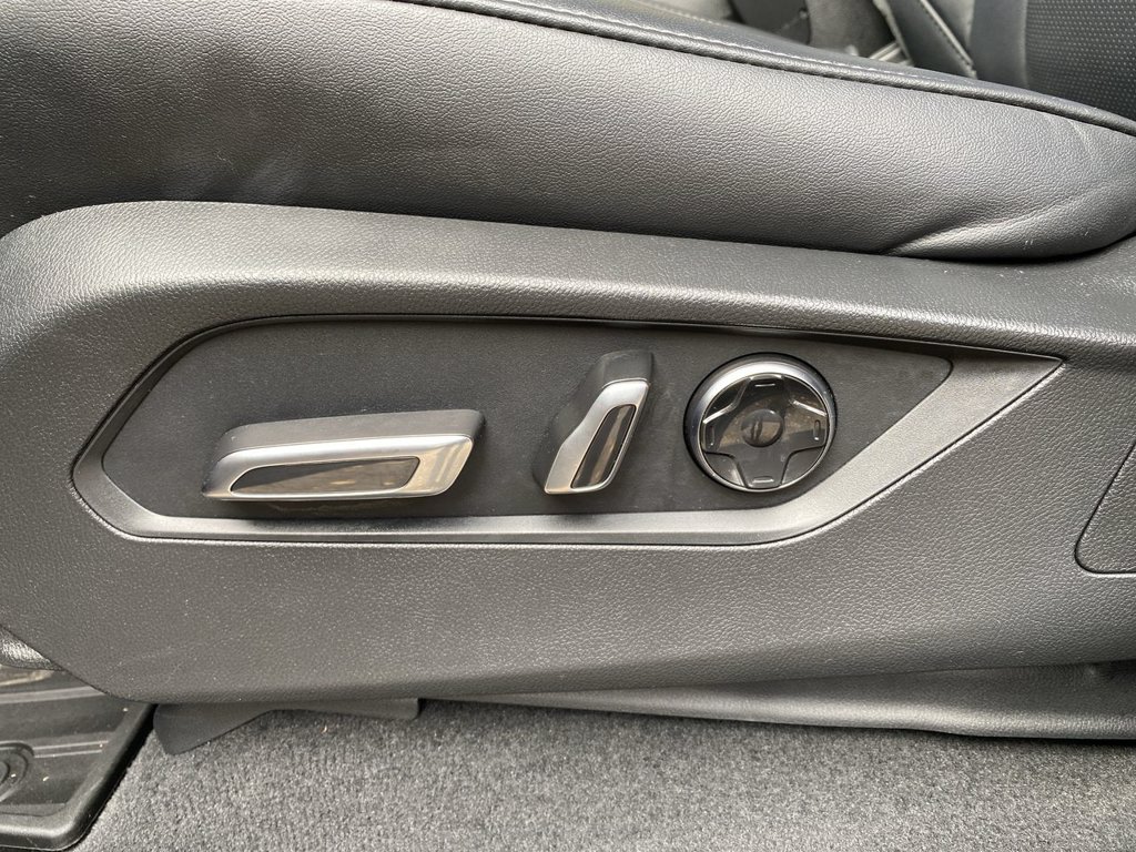 Thumbnail: 2023 Acura MDX - 21