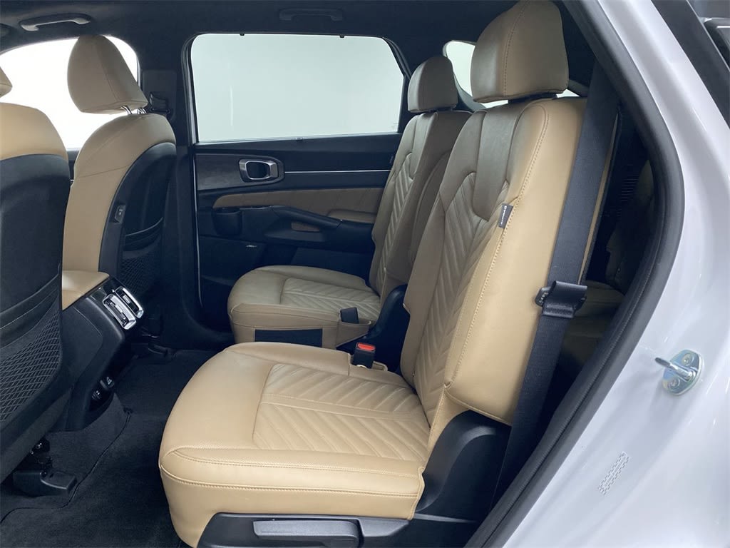 Thumbnail: 2025 Kia Sorento - 25