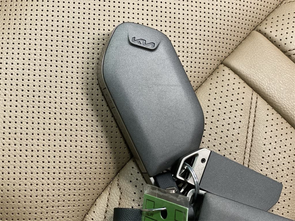 Thumbnail: 2025 Kia Sorento - 32