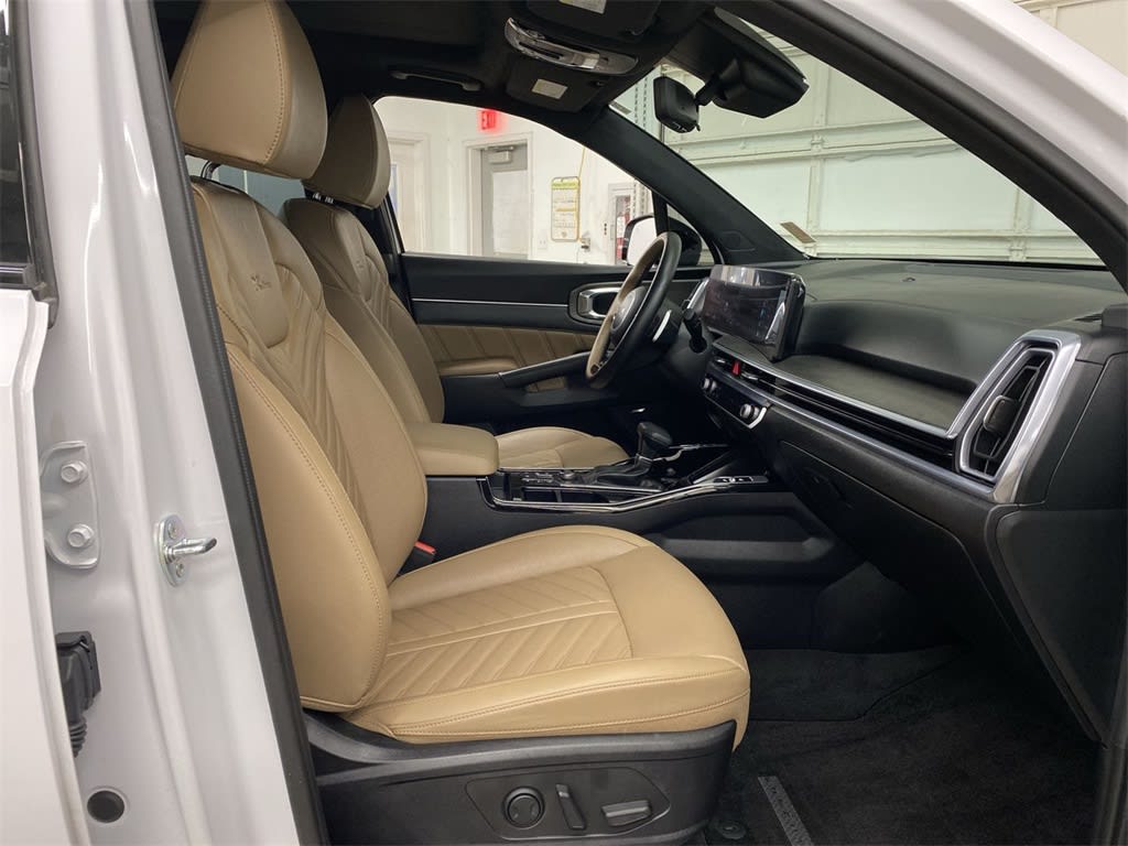 Thumbnail: 2025 Kia Sorento - 10