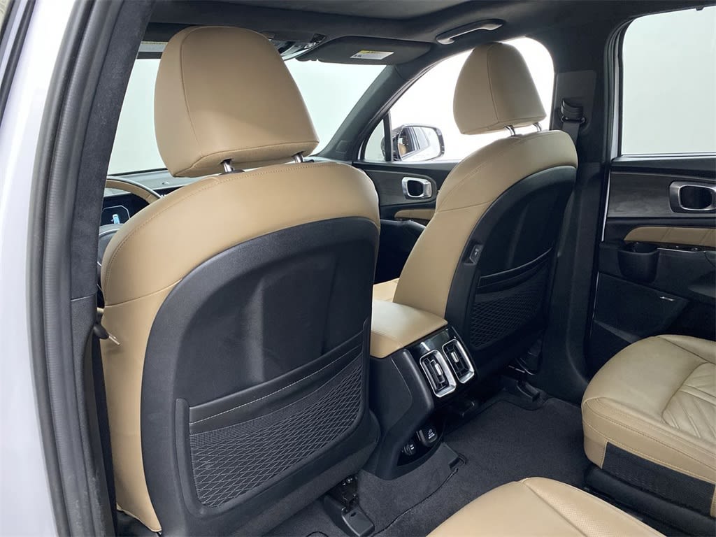 Thumbnail: 2025 Kia Sorento - 11