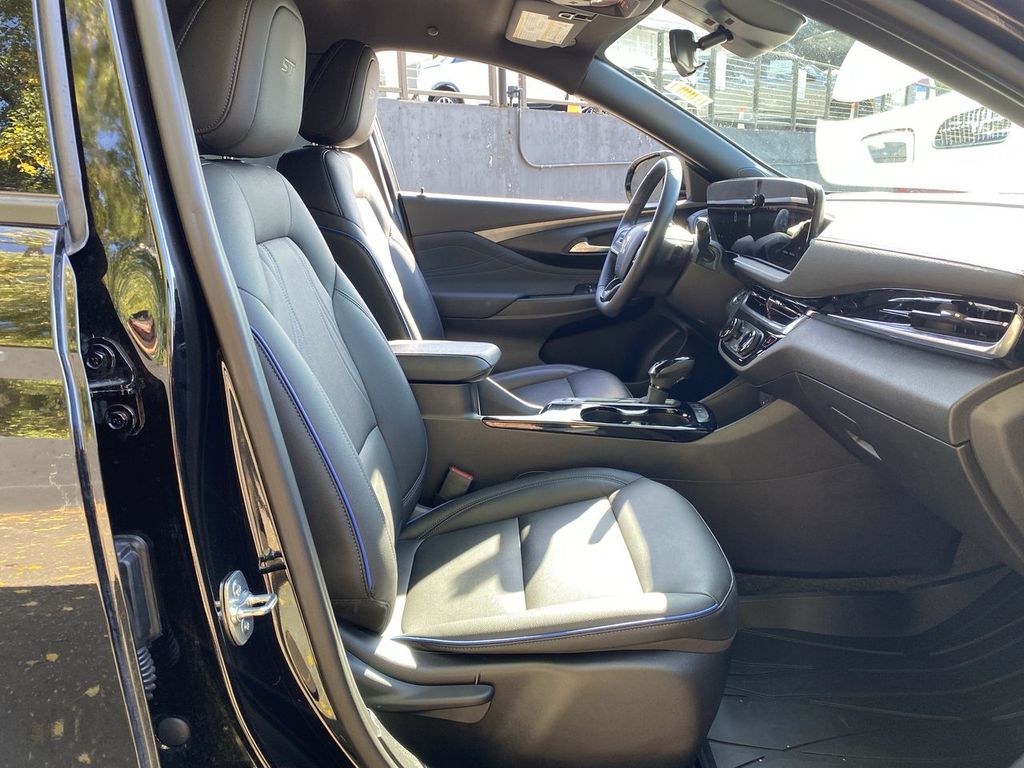 Thumbnail: 2024 Buick Envista - 10