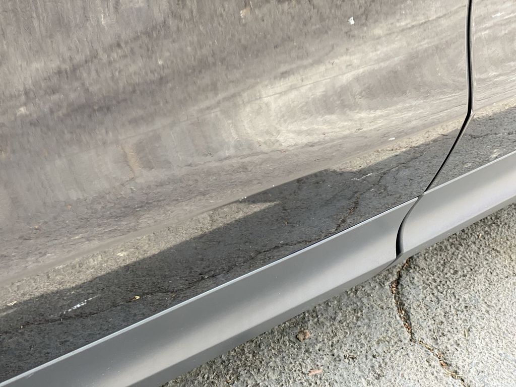 Thumbnail: 2019 Land Rover Discovery - 38