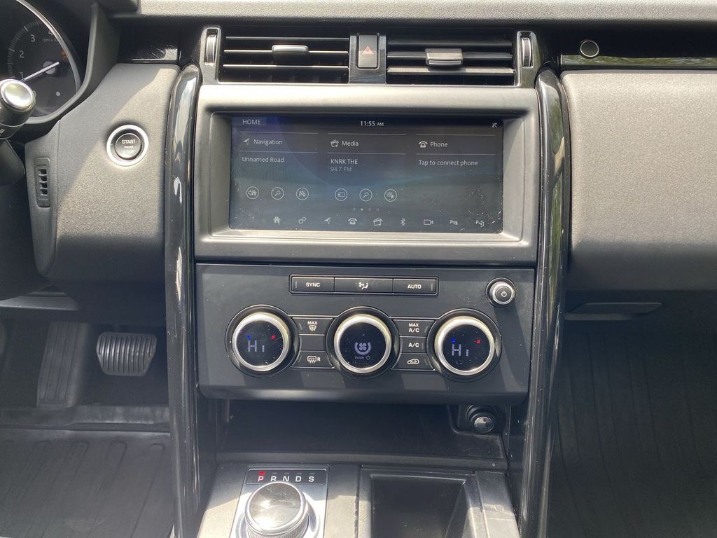 Thumbnail: 2019 Land Rover Discovery - 14