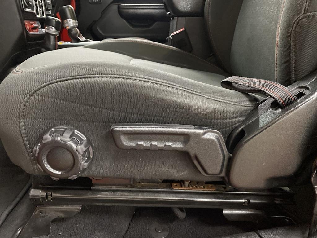 Thumbnail: 2020 Jeep Wrangler - 23