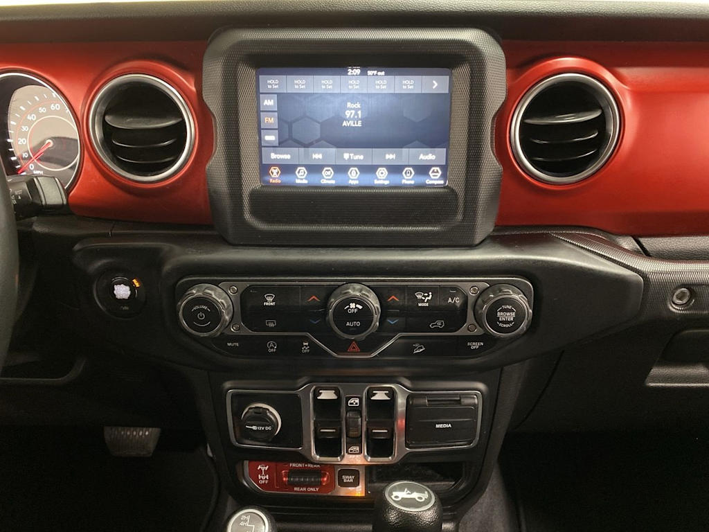 Thumbnail: 2020 Jeep Wrangler - 13