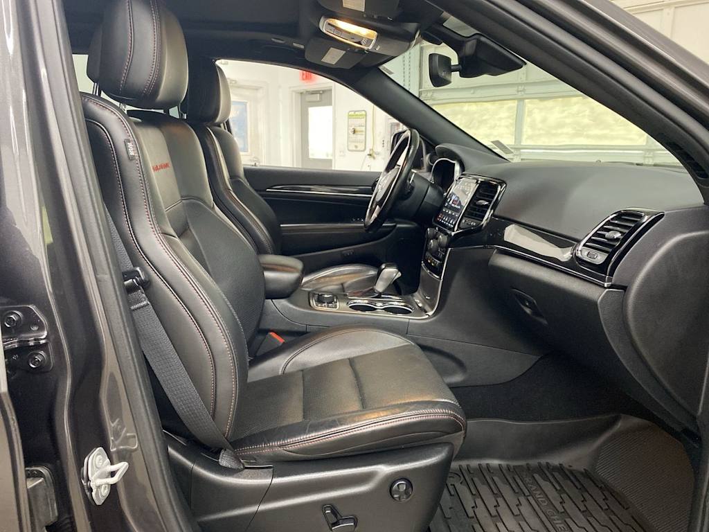 Thumbnail: 2020 Jeep Grand Cherokee - 11