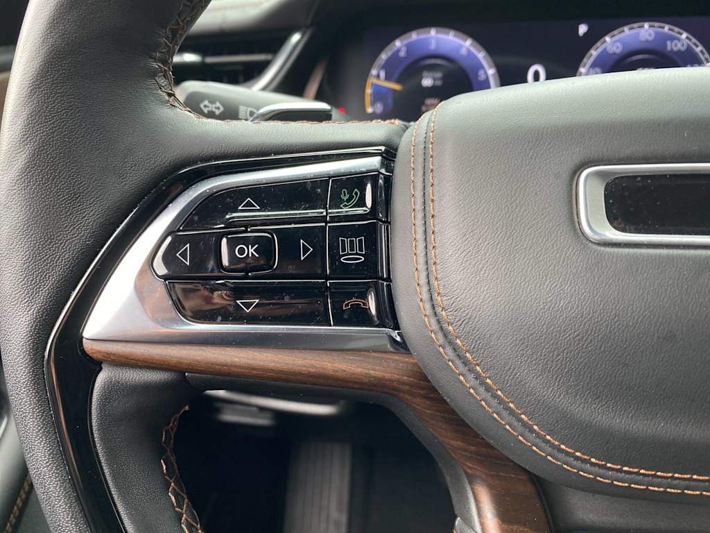 Thumbnail: 2023 Jeep Grand Cherokee L - 24