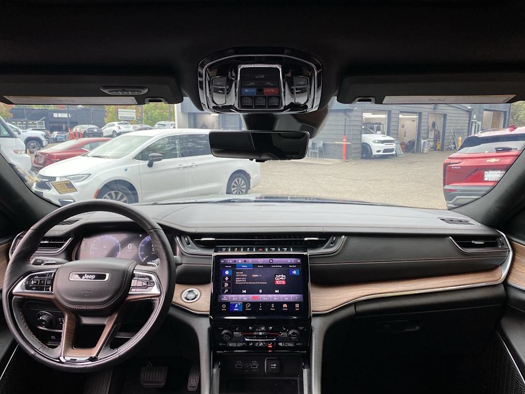 Thumbnail: 2023 Jeep Grand Cherokee L - 8