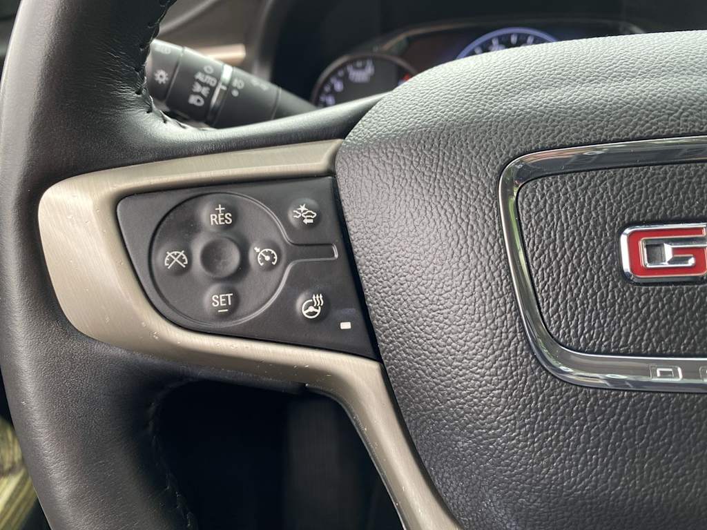 Thumbnail: 2018 GMC Acadia - 26