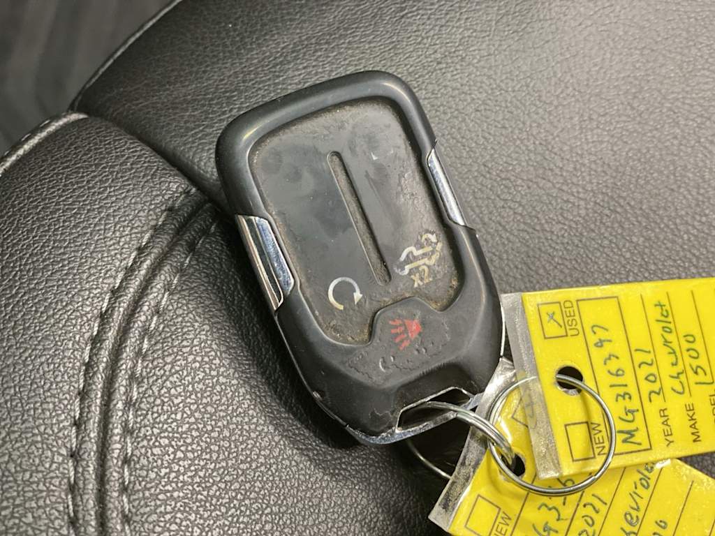 Thumbnail: 2021 Chevrolet Silverado 1500 - 16