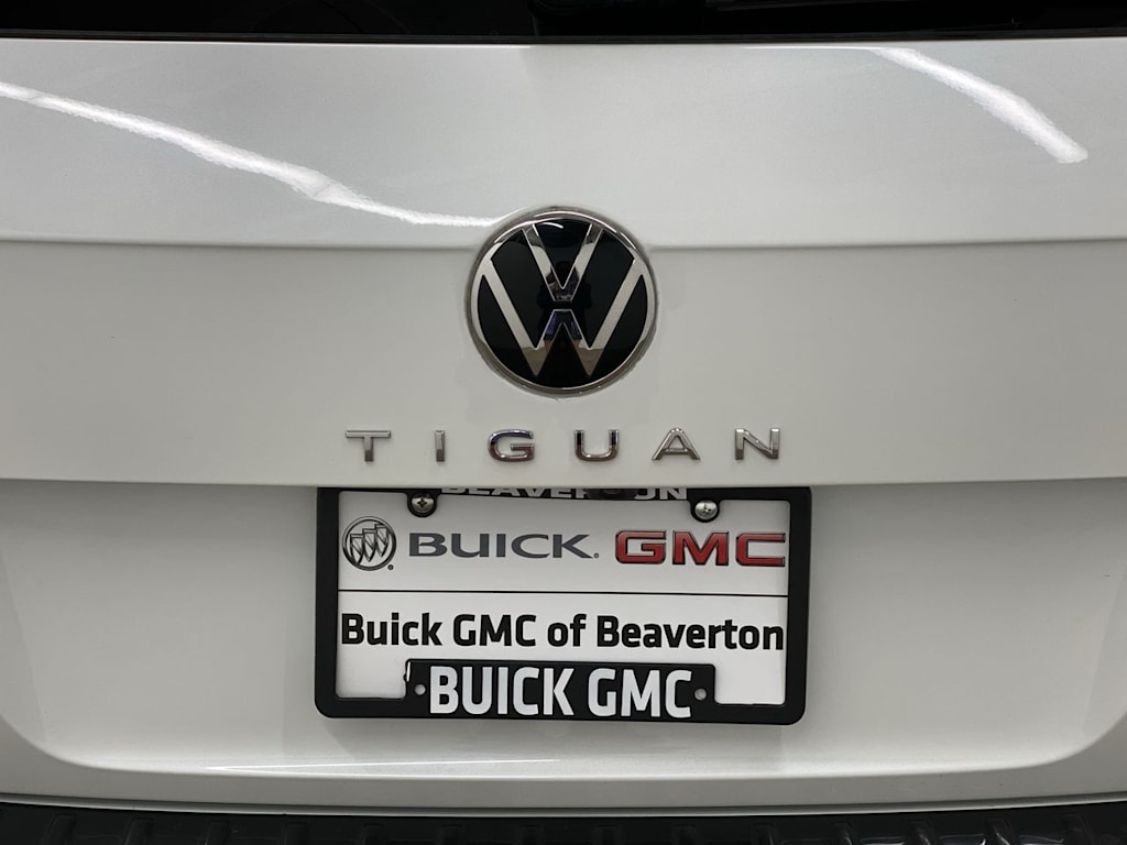Thumbnail: 2022 Volkswagen Tiguan - 6