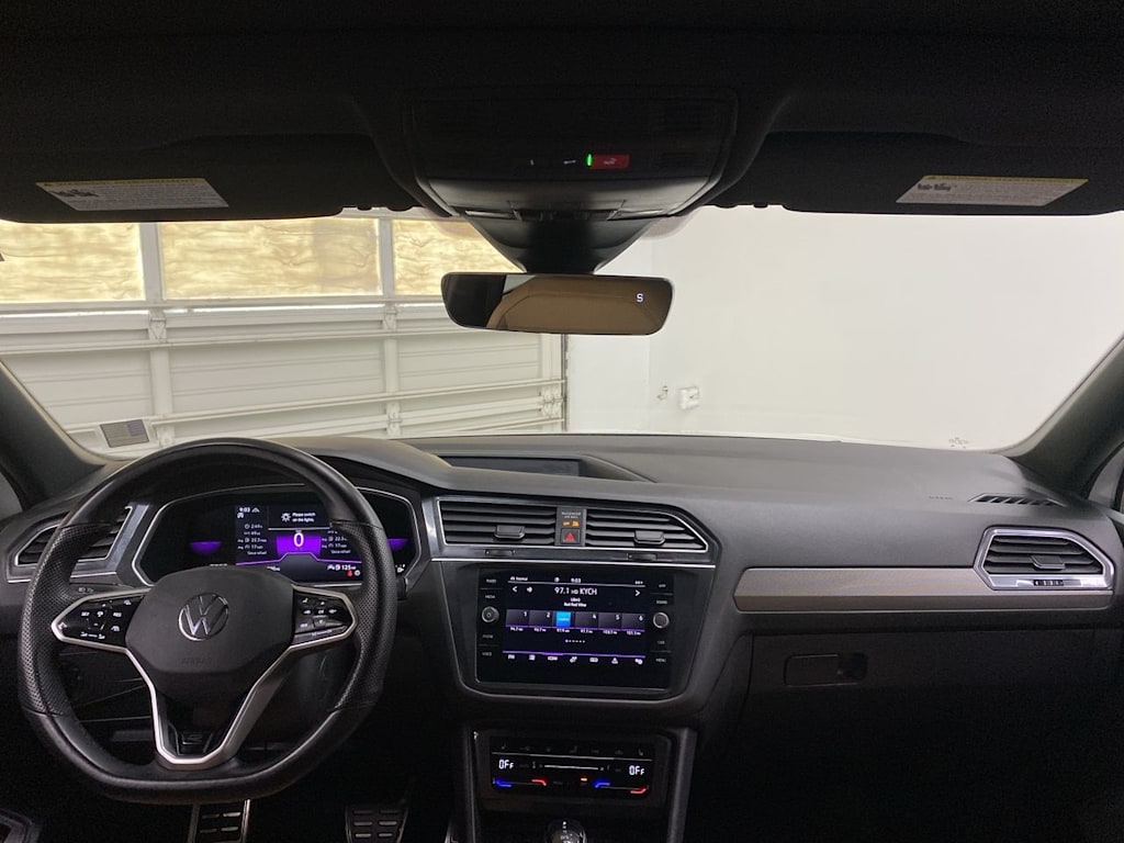 Thumbnail: 2022 Volkswagen Tiguan - 9