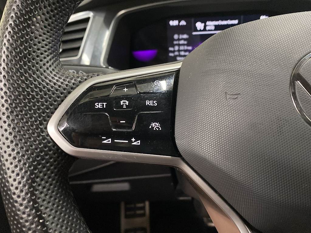 Thumbnail: 2022 Volkswagen Tiguan - 28