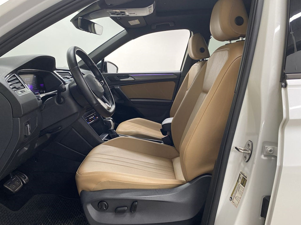 Thumbnail: 2022 Volkswagen Tiguan - 10