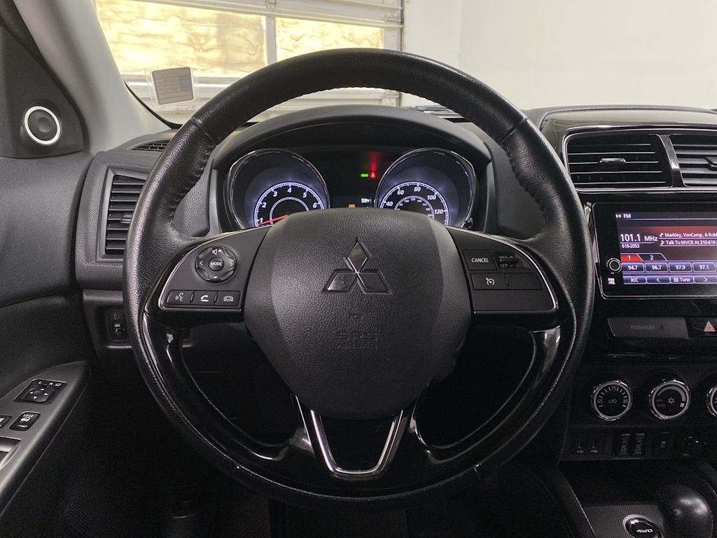 Thumbnail: 2018 Mitsubishi Outlander Sport - 13