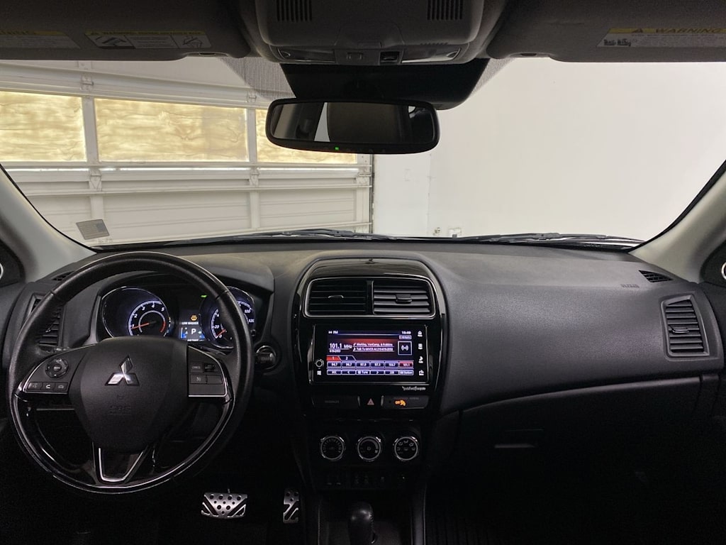 Thumbnail: 2018 Mitsubishi Outlander Sport - 9