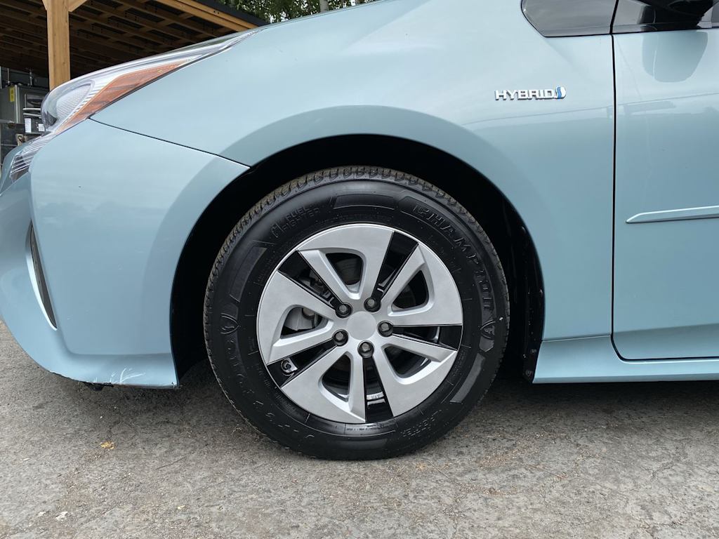 Thumbnail: 2016 Toyota Prius - 8