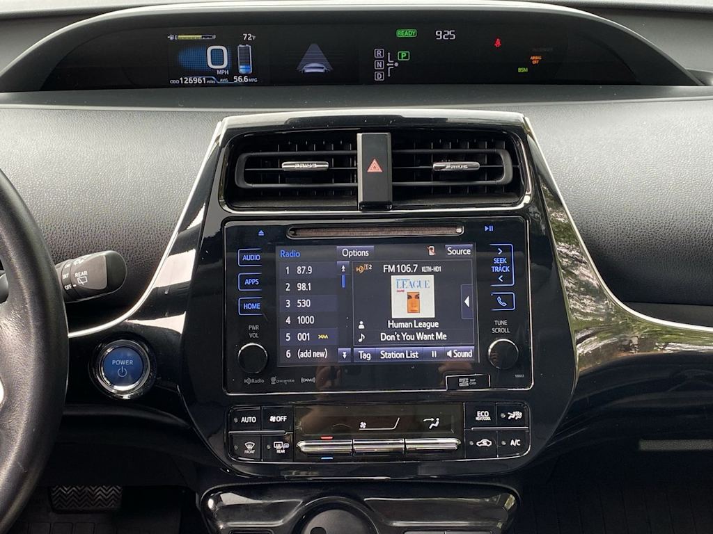 Thumbnail: 2016 Toyota Prius - 15