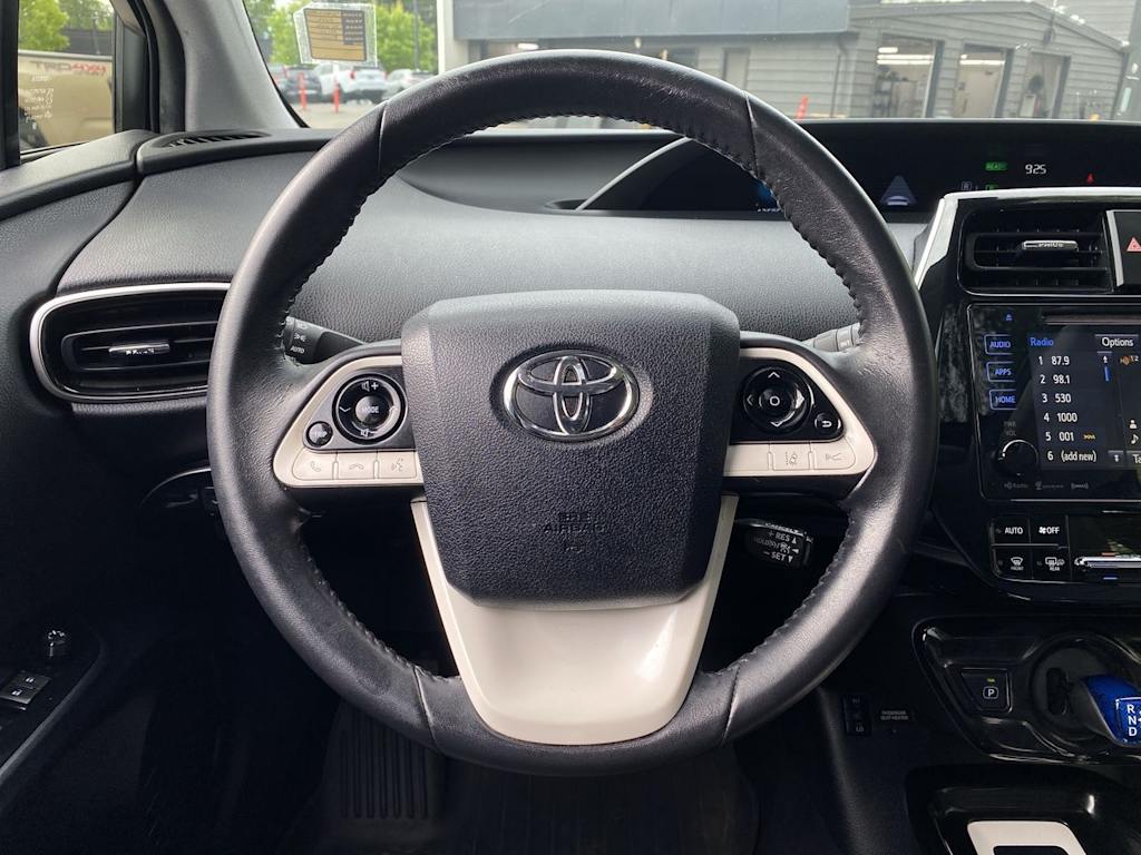 Thumbnail: 2016 Toyota Prius - 14