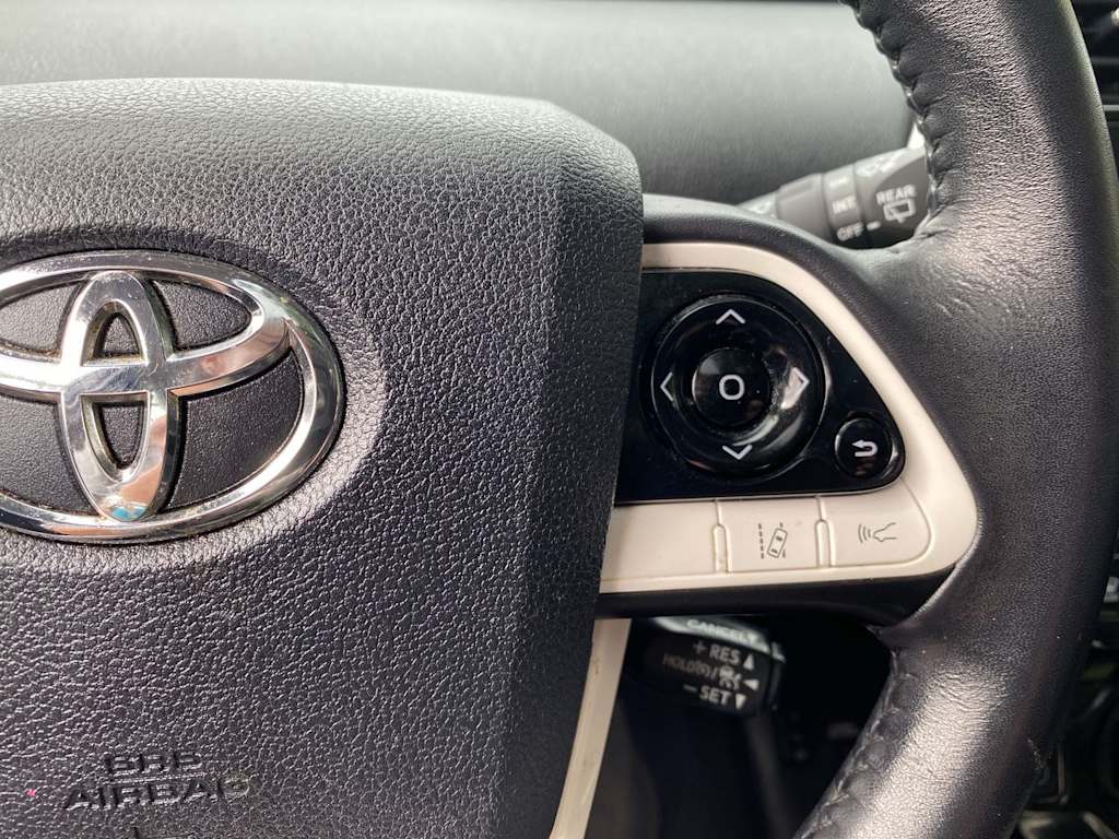 Thumbnail: 2016 Toyota Prius - 27