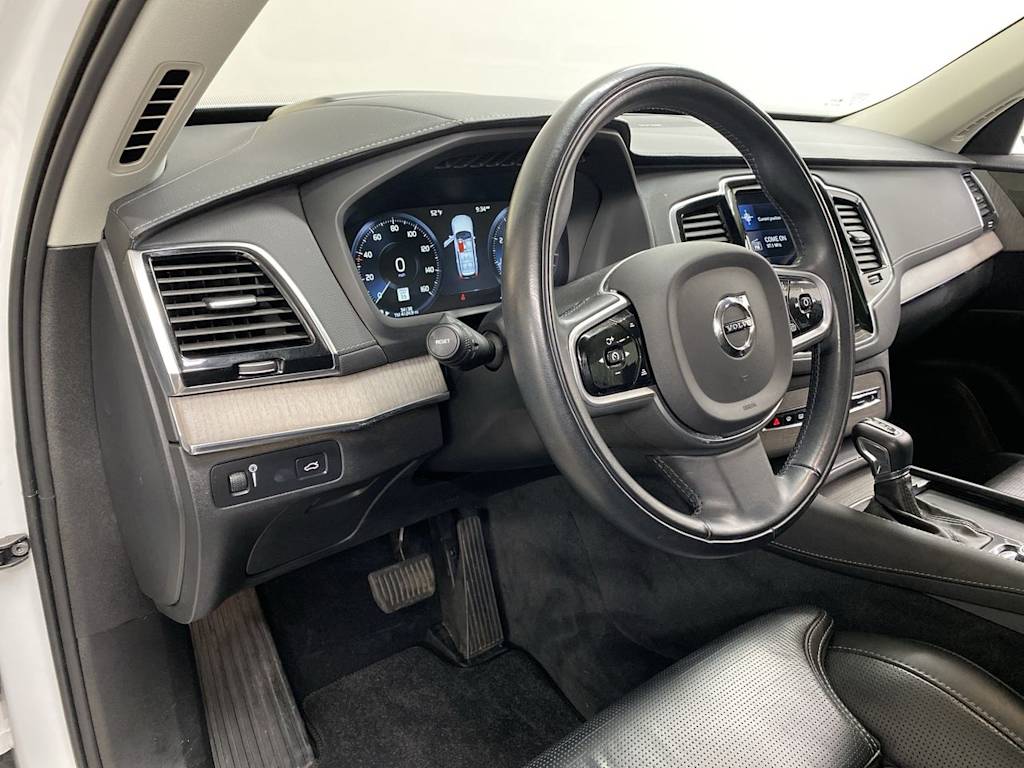 Thumbnail: 2022 Volvo XC90 - 2