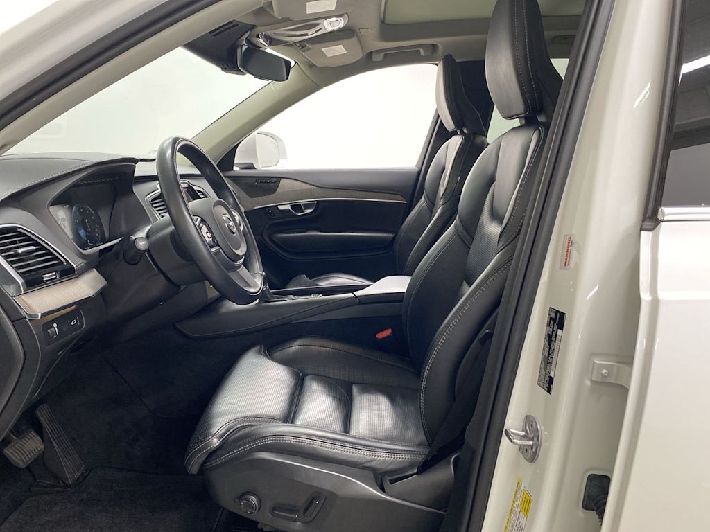 Thumbnail: 2022 Volvo XC90 - 10