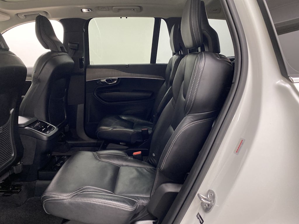 Thumbnail: 2022 Volvo XC90 - 25