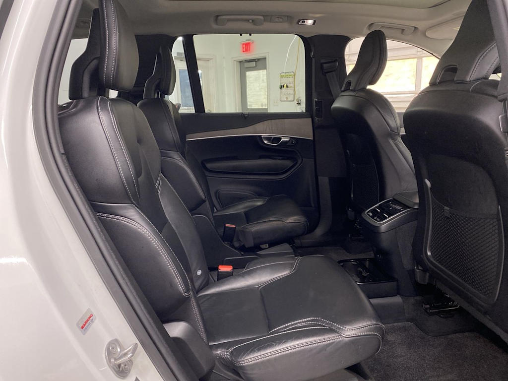 Thumbnail: 2022 Volvo XC90 - 26