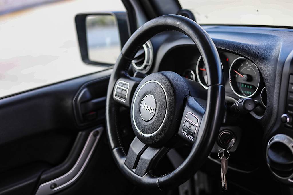 Thumbnail: 2012 Jeep Wrangler - 12