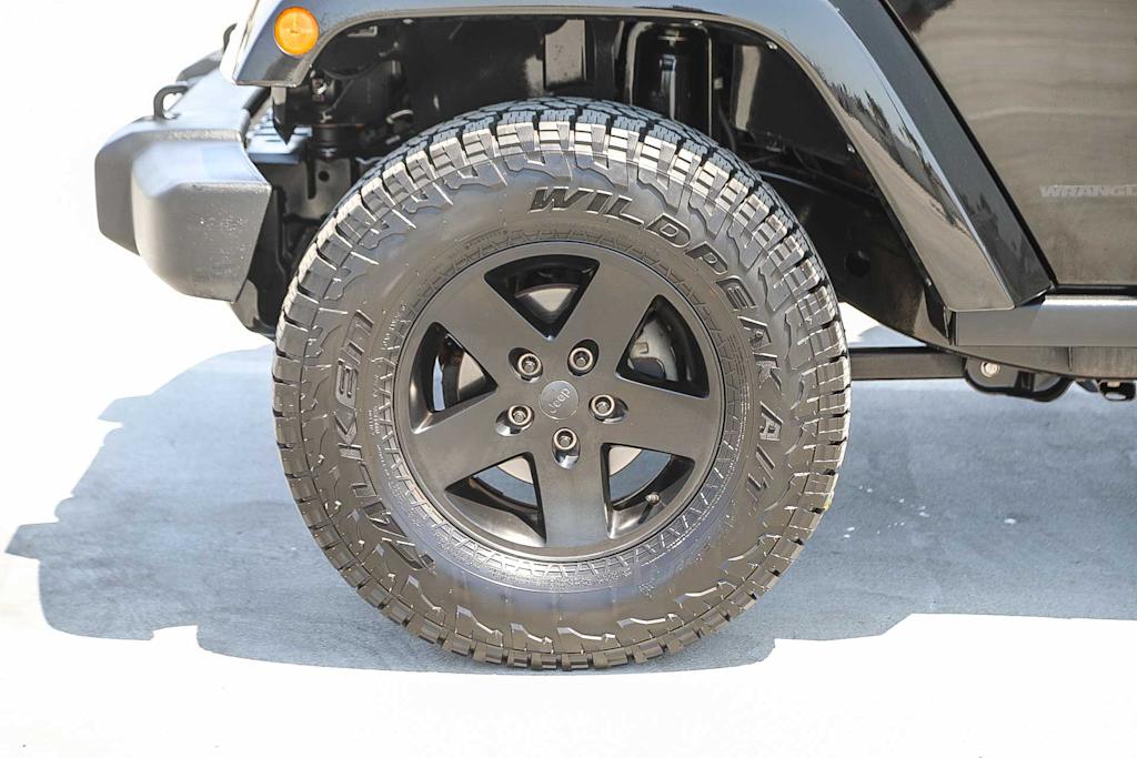 Thumbnail: 2015 Jeep Wrangler - 6