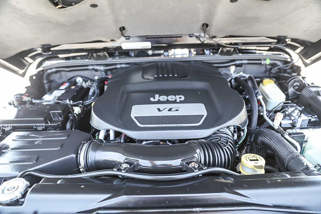 Thumbnail: 2015 Jeep Wrangler - 7
