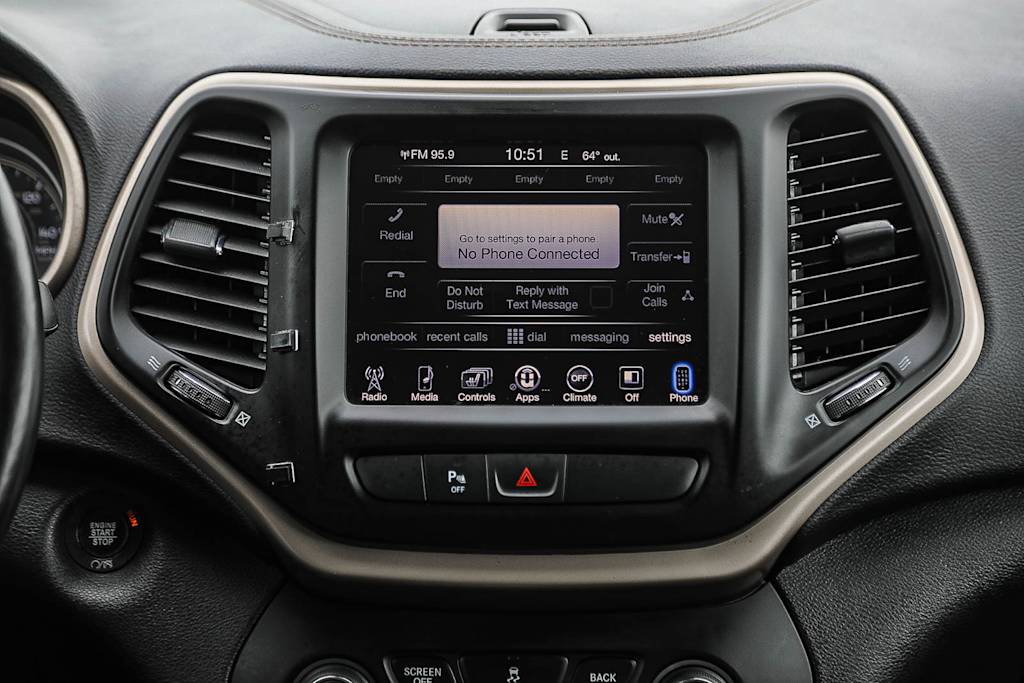 Thumbnail: 2018 Jeep Cherokee - 13