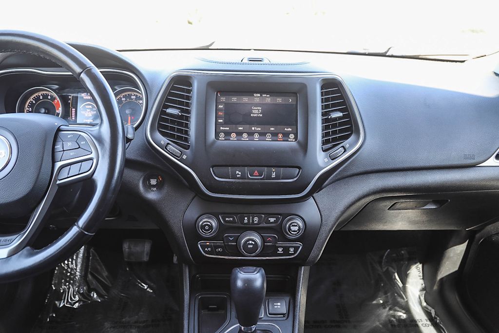 Thumbnail: 2021 Jeep Cherokee - 8