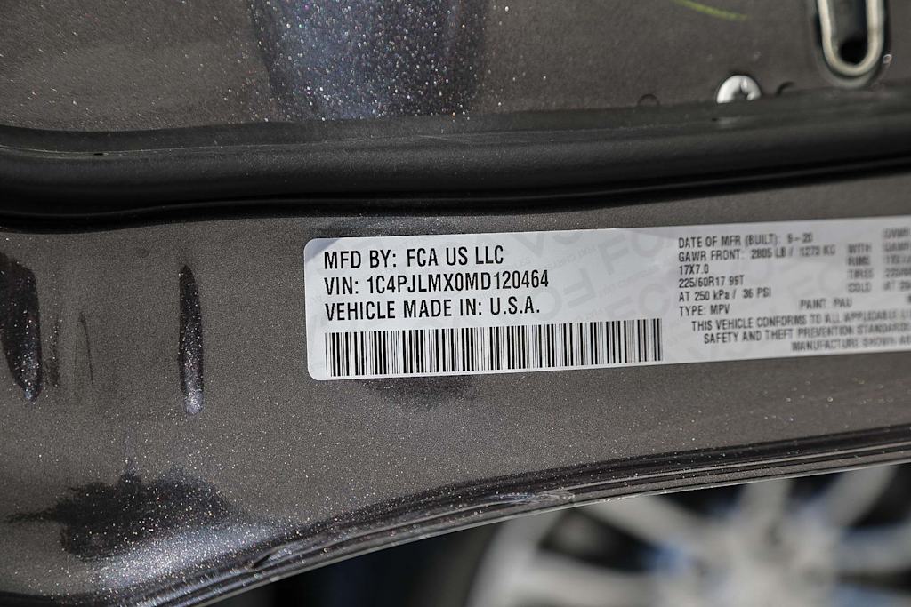 Thumbnail: 2021 Jeep Cherokee - 16