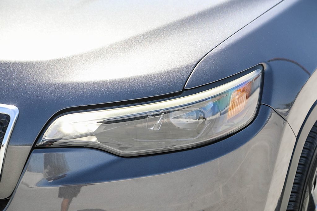 Thumbnail: 2021 Jeep Cherokee - 19