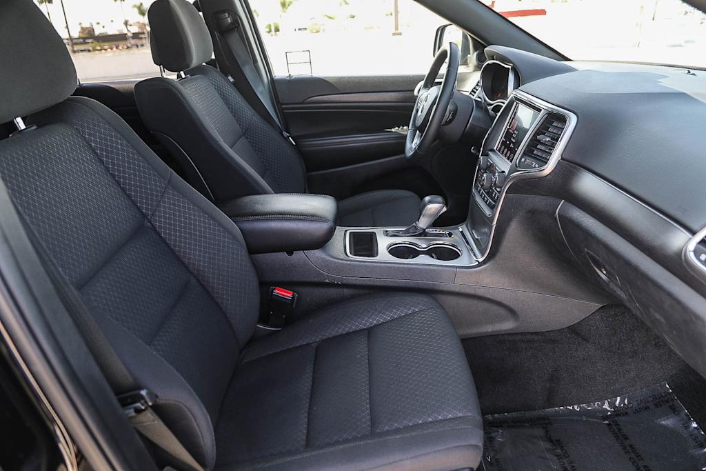 Thumbnail: 2018 Jeep Grand Cherokee - 9