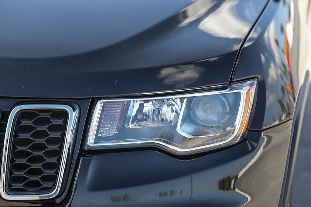 Thumbnail: 2018 Jeep Grand Cherokee - 19