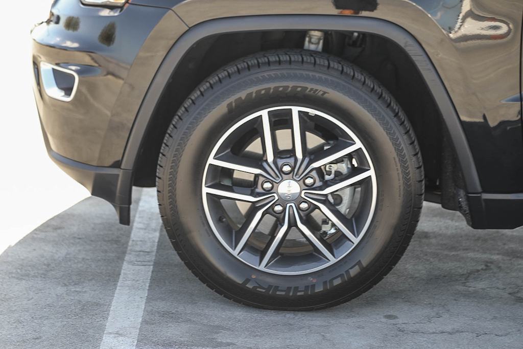 Thumbnail: 2018 Jeep Grand Cherokee - 6
