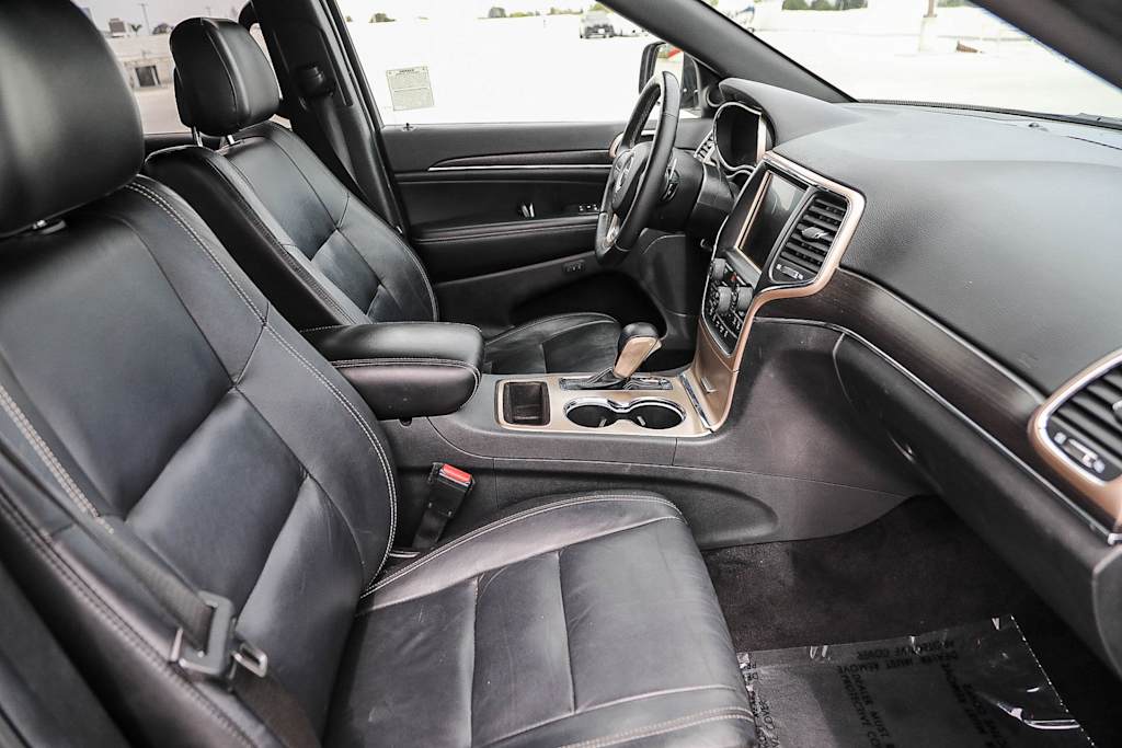 Thumbnail: 2017 Jeep Grand Cherokee - 9