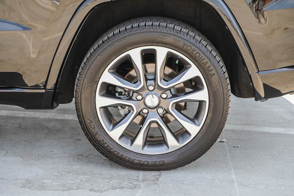 Thumbnail: 2018 Jeep Grand Cherokee - 21
