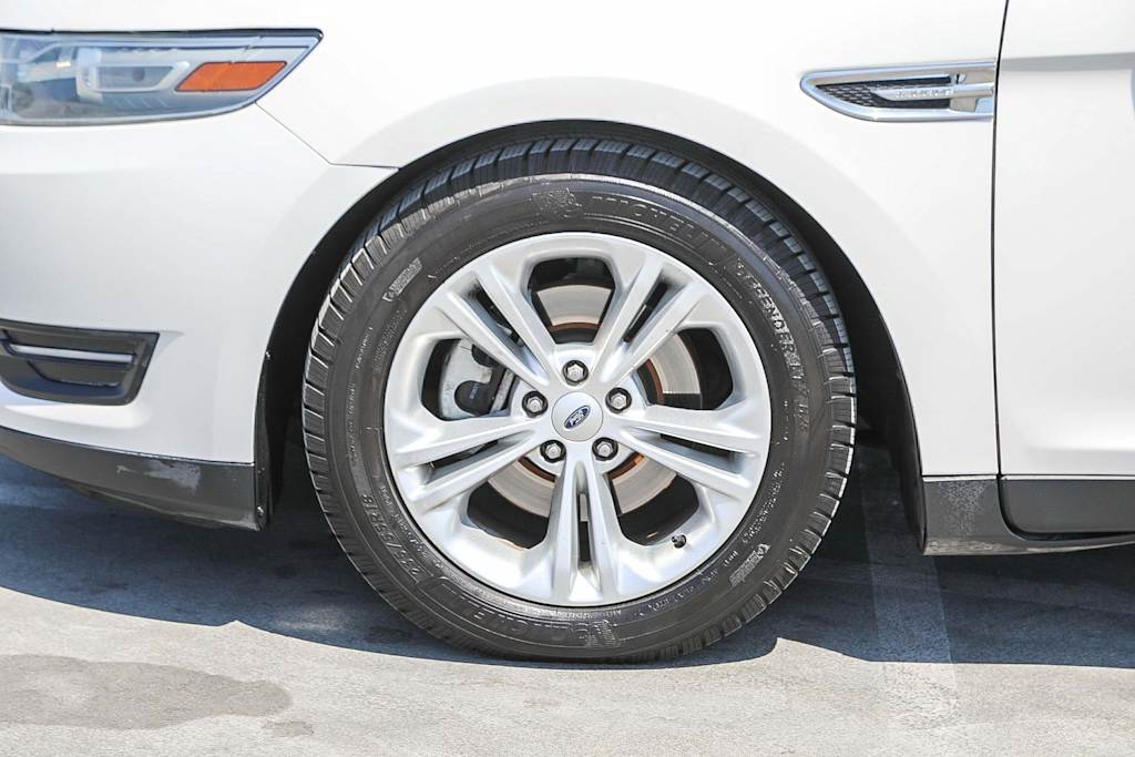 Thumbnail: 2013 Ford Taurus - 7