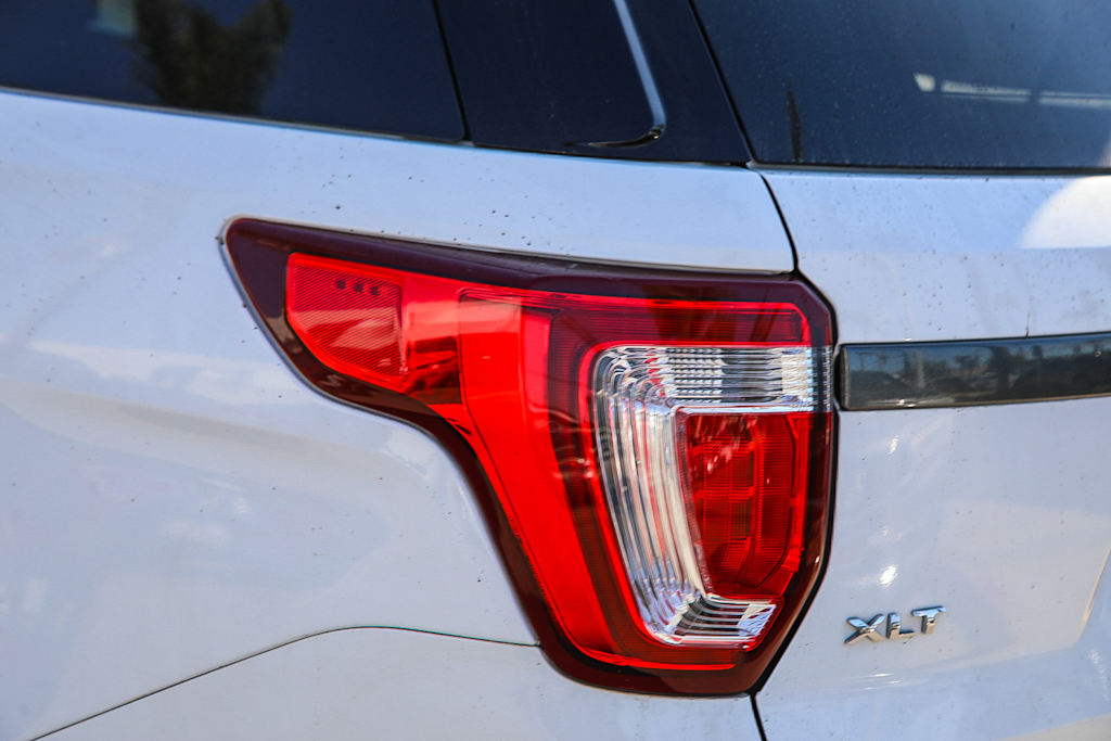 Thumbnail: 2018 Ford Explorer - 17