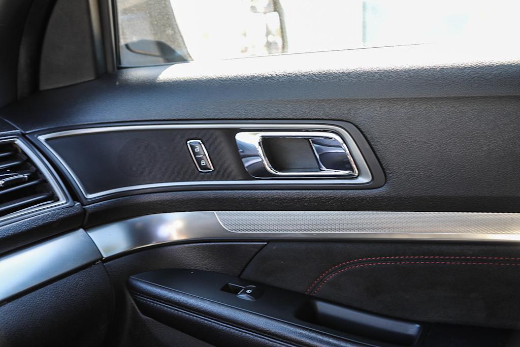 Thumbnail: 2018 Ford Explorer - 25
