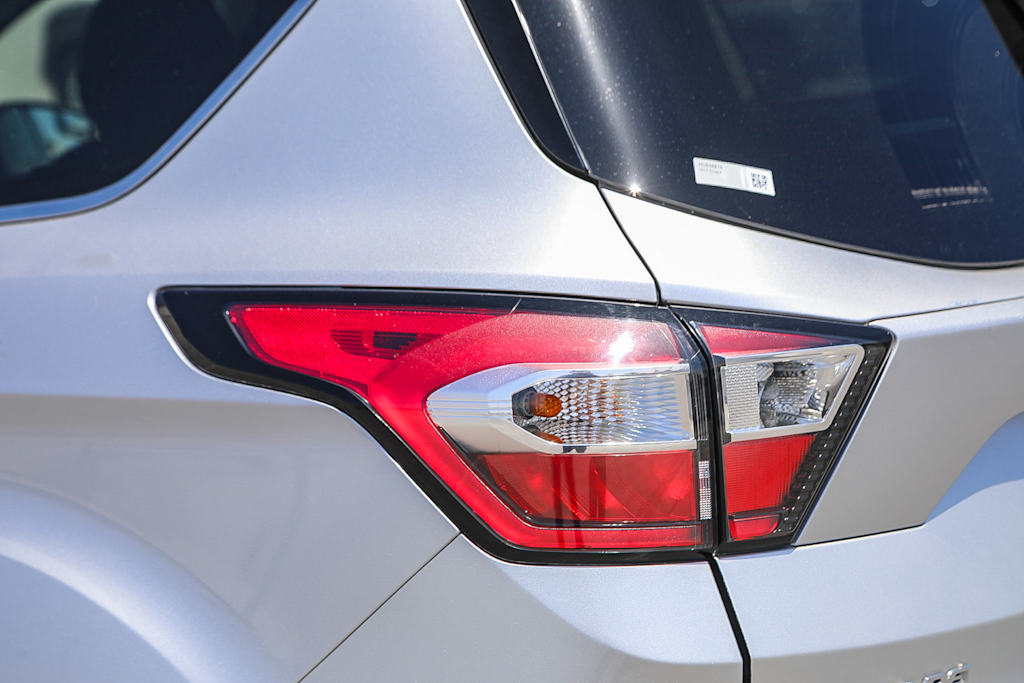 Thumbnail: 2017 Ford Escape - 18