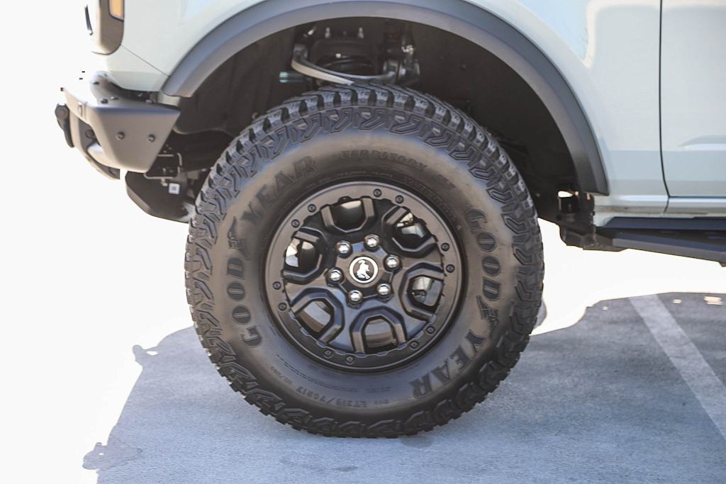 Thumbnail: 2022 Ford Bronco - 5