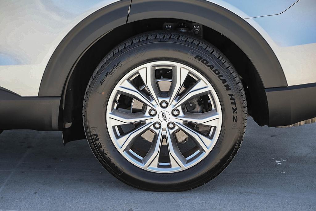 Thumbnail: 2021 Ford Explorer - 21